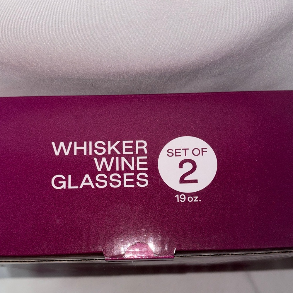 Cat Lady Whisker Stemless Wine Glasses Set of 2 19oz Clear w/Gold - Picture 2 of 5